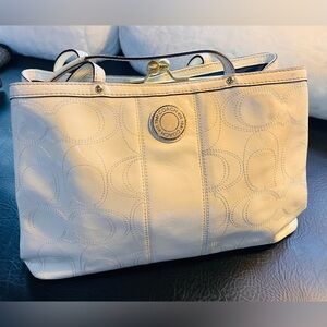 Coach Cream Patent Leather Shoulder Bag